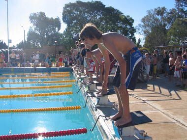 Galen Catholic College Swimming Carnival, 2004