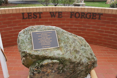 ANZAC Memorial Stone, 2015