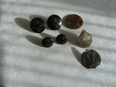 Buttons and Badges worn on RAAF Uniform