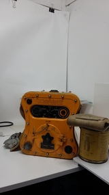 Equipment - Emergency Transmitter and 1 Signal Ballloon, Emergency Transmitter (Gibson Girl) BC-778E