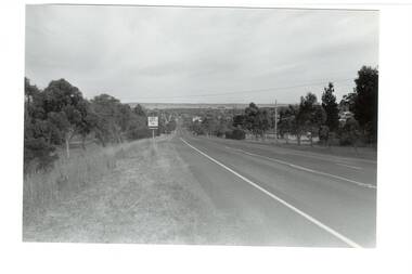 View of the Eastern approach to Buninyong along the Midland Highway
