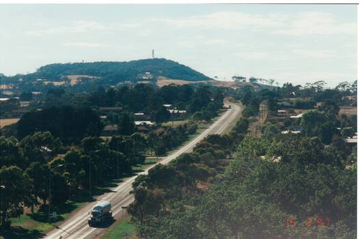 Photograph of Midland Highway taken from the Buninyong Town Hall showing Learmonth Street hill.