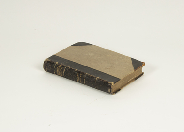 Pocket Bible with critical commentary, exterior