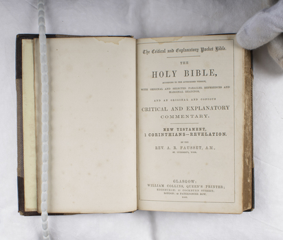 Pocket Bible with critical commentary, title page