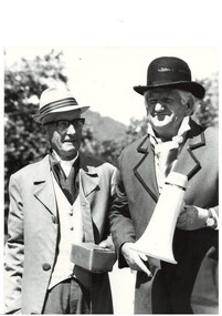A black and white photograph of Richard Gilbert and Alan Bath taking part in the De Soza re-enactment Buninyong Gold King Festival 1983