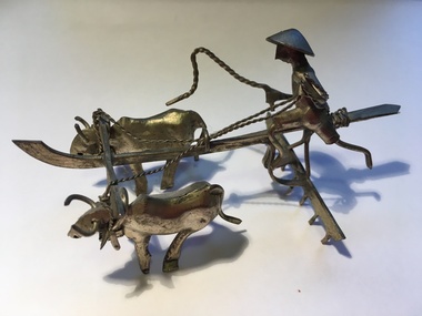 Small metal ornament