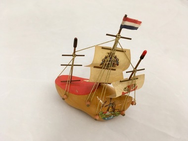 Souvenir Miniature Clog