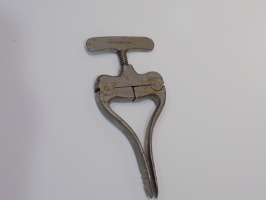 Equipment - Mouth opener, Heister