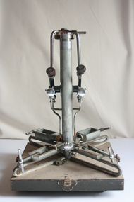 Equipment - Australian Army's gas apparatus, sectioned, 1938