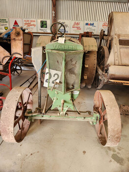 WALLIS Tractor