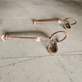Functional object - Two Hooks with Rings
