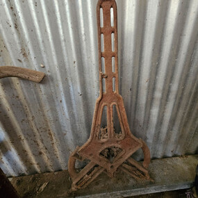 Unknown - Unknown Cast Iron A Frame