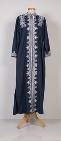 Clothing, Traditional dress (Asia)