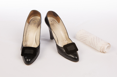 Clothing, Christian Dior, Shoes - pair - and shoe clips