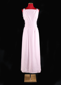 Hardy Amies, Evening gown with belt