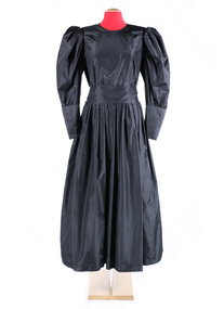 TU, Melbourne, Evening gown