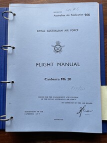 Manual (item) - (SP) AAP 966 Flight Manual  Canberra MK 20