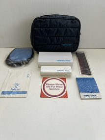 Leisure object (Item) - PAN AM Airlines Travel Kit