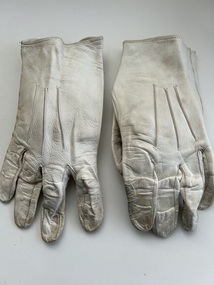 Uniform (Item) - RAAF White Ceremonial Leather Parade Gloves Three Ribbed