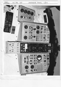 Manual (Item) - (SP) Internal photos covering cockpit instrumentation - HS748