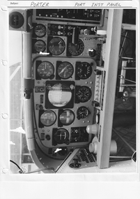 Manual (Item) - (SP) Internal photos covering cockpit instrumentation - Porter