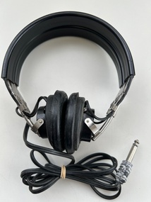 Accessory (Item) - Headphones Type P-23 CAATC #1200 M162A With Jack