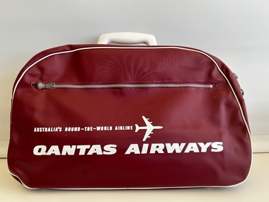 Accessory (item) - Qantas Airways Cabin Flight Bag