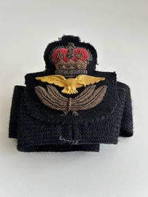 Uniform (item) - RAAF Officers Cloth Bullion Cap Badge - Queens Crown ,Belonging To W.A.Eacott