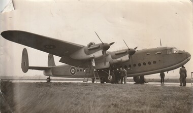 Photograph (item) - Avro York 685
