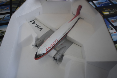 Model (item) - Ansett Airlines VH-ANH DC-3 Diecast Model Plane 1:48 Scale