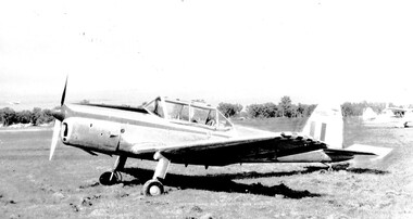Photograph (item) - De Havilland Chipmunk