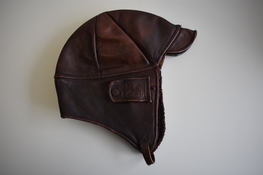 Clothing (item) - Leather Flying Coat And Helmet Belonging To Catherine Bloomfield