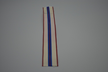 Badge (item), Military Medal Ribbon Queen Elizabeth II Silver Jubilee Medal (1971) 6"