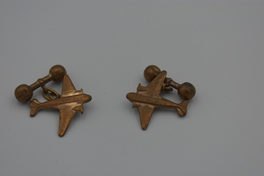 Souvenir (item) - Australian National Airlines Vintage DC3 Brass Cuff Links