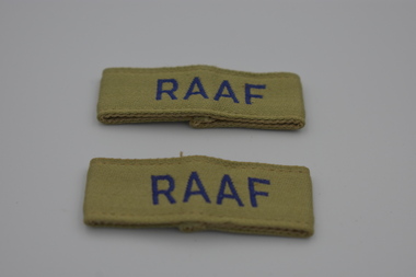 Uniform (item) - Royal Australian Air Force (RAAF) Cloth Slip On Shoulder Title