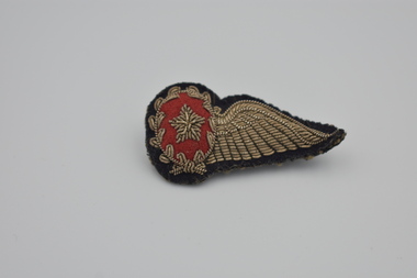 Badge (item) - Air Crew Silver Bullion Brevet Wing Badge Bearing Five Point Star