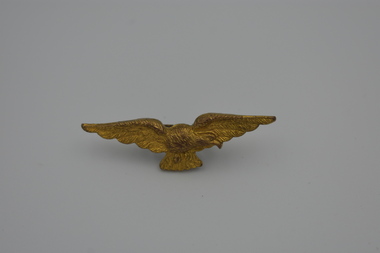 Badge (item) - Military Badge, RAAF Officer Cap Badge Eagle,Owned by A.M.Wilson 255658