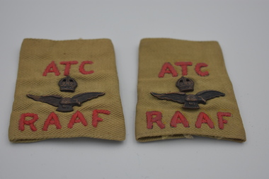 Badge (item) - RAAF- Air Training Corps (ATC) Epaulet Slides (Summer Uniform),With Eagle and Crown
