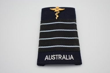 Badge (item) - RAAF Group Captain - Medical Officer (SRI) With Gold Metal Caduceus