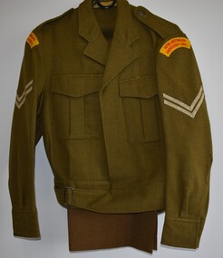 Uniform (item) - Royal Australian Armoured Corps (RAAC )Battle Dress Jacket And Trousers
