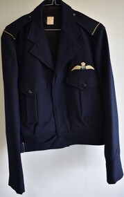 Uniform (item) - Royal Australian Air Force (RAAF) Battle Dress Jacket With Flying Officer Rank