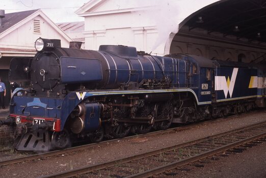 R711 Ballarat Station - COTMA Conference 2000
