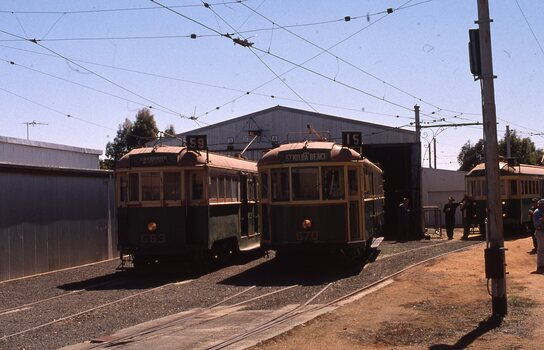 W3 663 and W4 670 on the depot fan