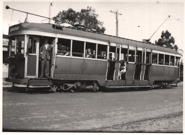 Photo of Ballarat Bogie tram 22 on an AETA tour.