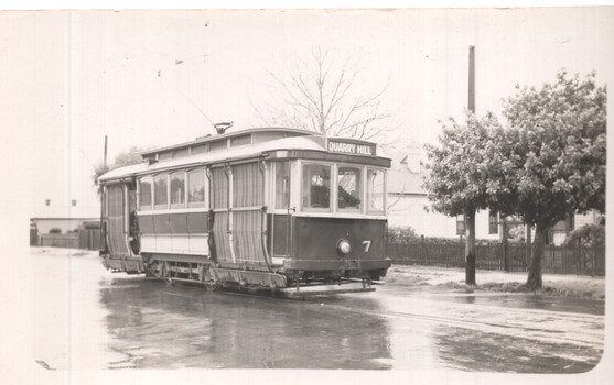 Black and white photograph of the 2nd Bendigo No. 7