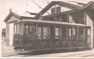 Bendigo - tram 17 at depot