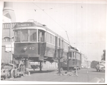 Photograph - Set of 5 - loading Geelong 40 for Ballarat, Charles Craig, 27-3-1956