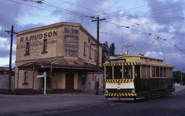 Tram 28 Victoria and Humfray Streets