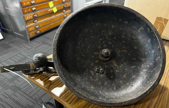 Tramcar platform or driver's foot gong - photo 3 - underside view