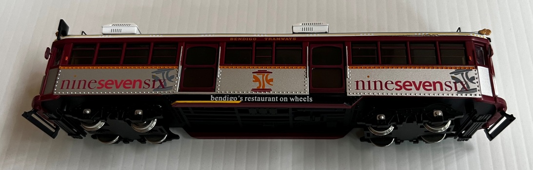 W6 976 Bendigo Restaurant tram model - side view 2